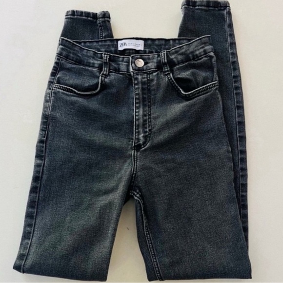 Zara High Rise Charcoal Skinny Jeans 4 - Picture 1 of 3